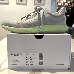Lululemon strong feel train shoes